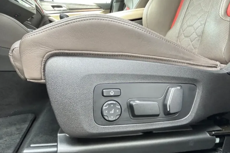 BMW X4 (Seria X) din 2024 cu 44.960 km - oferta BMW245241 - foto 11