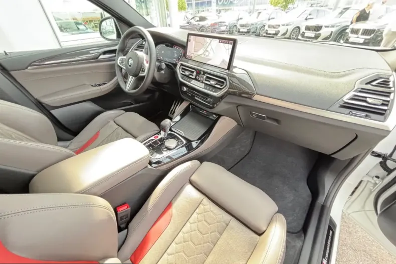 BMW X4 (Seria X) din 2024 cu 44.960 km - oferta BMW245241 - foto 12