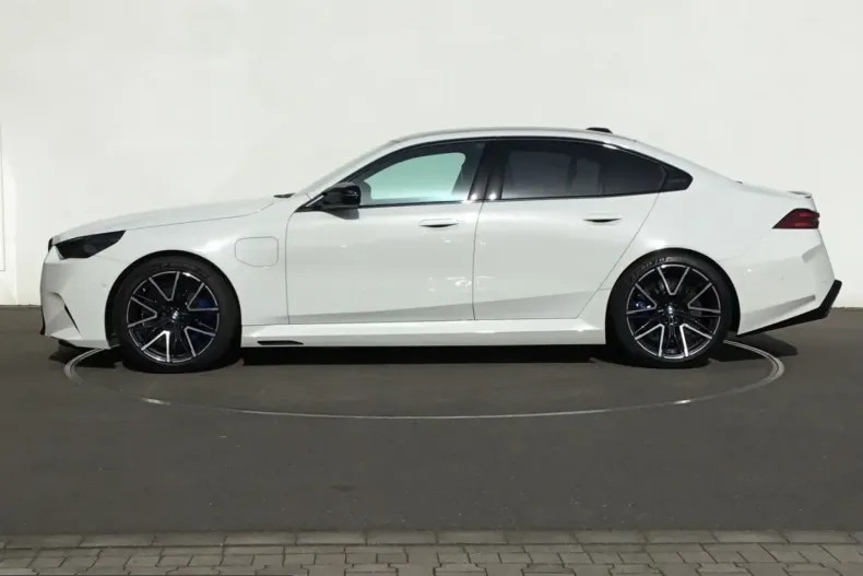 BMW M5 (Seria 5) din 2025 cu 23.335 km - oferta BMW245246 - foto 7
