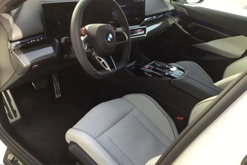 BMW M5 (Seria 5) din 2025 cu 23.335 km - oferta BMW245246 - foto 10