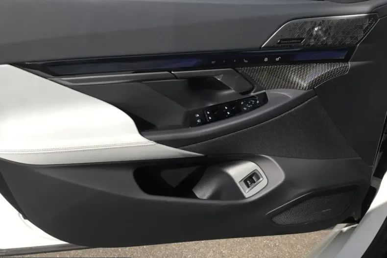 BMW M5 (Seria 5) din 2025 cu 23.335 km - oferta BMW245246 - foto 16