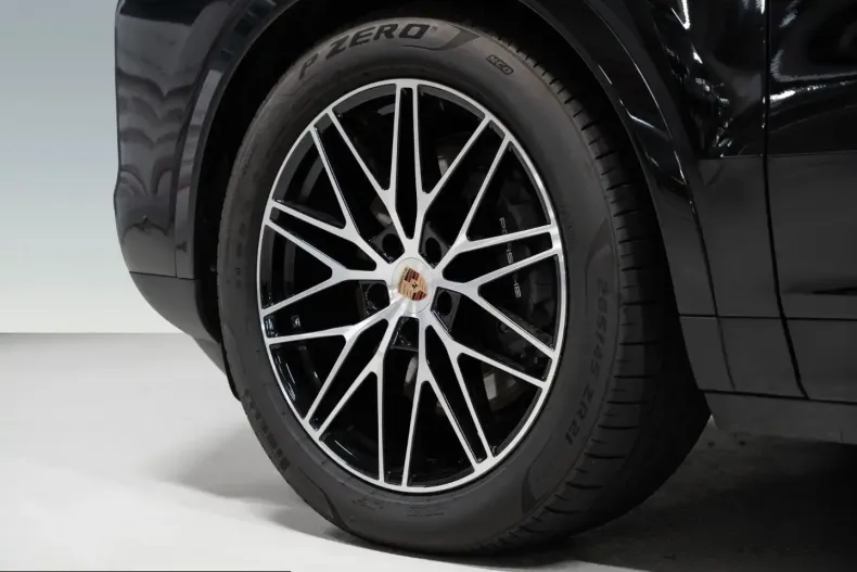 Porsche Cayenne din 2025 cu 11.100 km - oferta POR245252 - foto 16