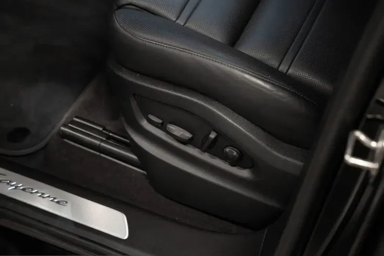 Porsche Cayenne din 2025 cu 11.100 km - oferta POR245252 - foto 21