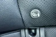 Toyota Camry din 2023 cu 40.656 km - oferta TOY245261 - foto 24