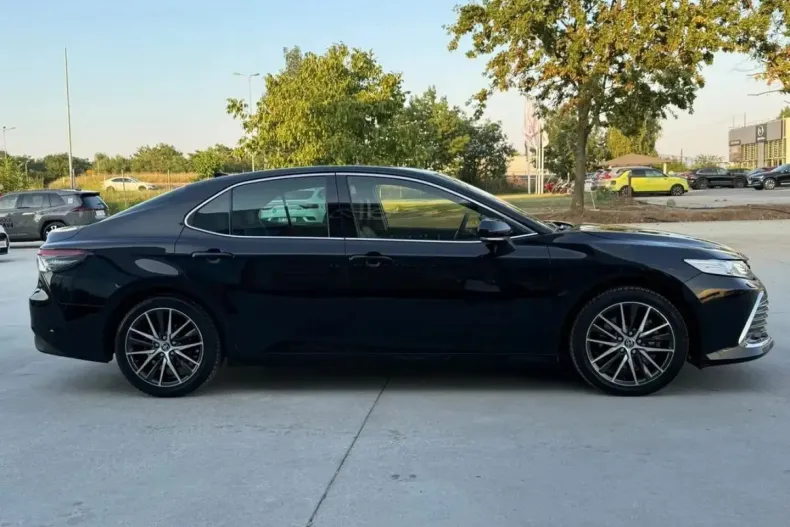 Toyota Camry din 2023 cu 40.656 km - oferta TOY245261 - foto 28