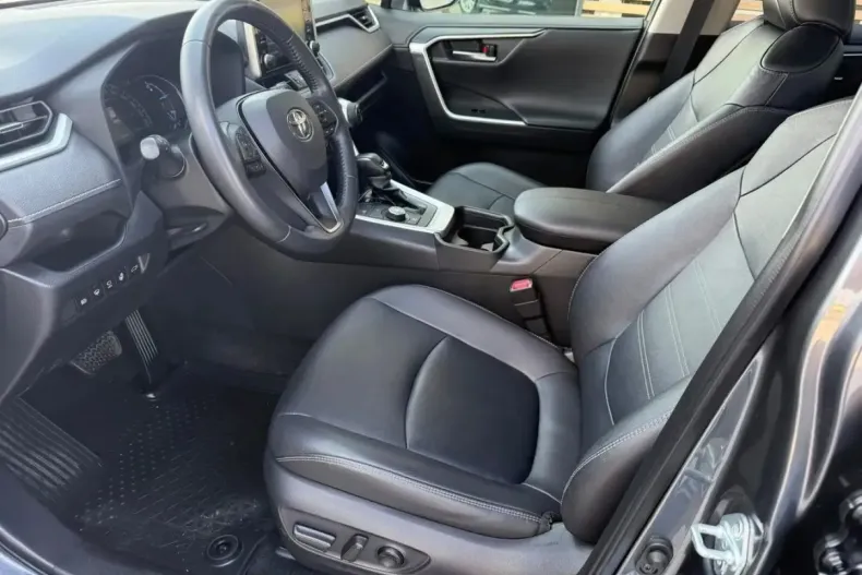 Toyota RAV4 din 2021 cu 106.969 km - oferta TOY245262 - foto 11