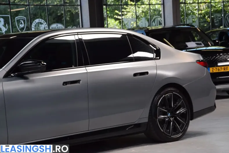 BMW M760 (Seria 7) din 2023 cu 66.412 km - oferta BMW245267 - foto 7