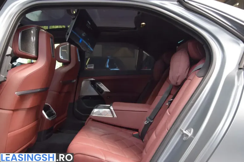 BMW M760 (Seria 7) din 2023 cu 66.412 km - oferta BMW245267 - foto 21