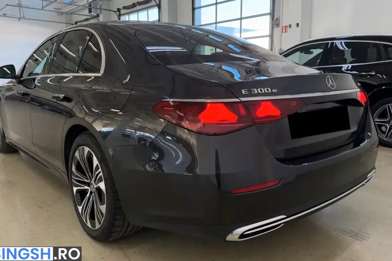 Mercedes-Benz E 300 (Clasa E) din 2024 cu 39.703 km - oferta MER245271 - foto 6