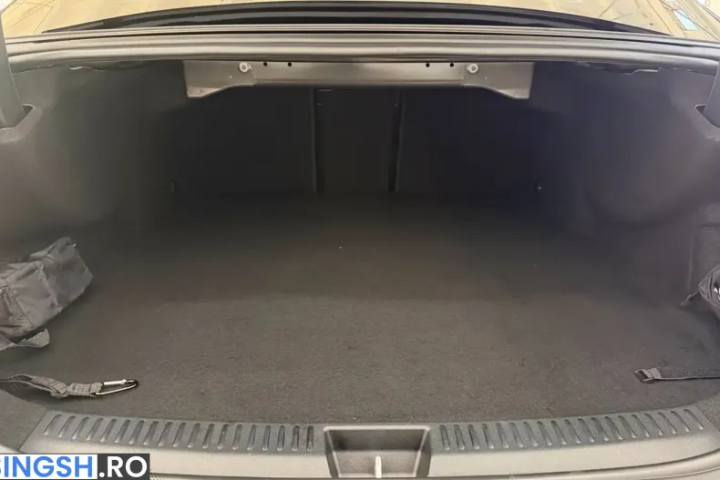 Mercedes-Benz E 300 (Clasa E) din 2024 cu 39.703 km - oferta MER245271 - foto 14