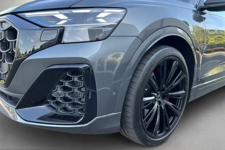 Audi SQ8 din 2025 cu 12.386 km - oferta AUD245275 - foto 4