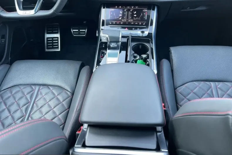 Audi SQ8 din 2025 cu 12.386 km - oferta AUD245275 - foto 9