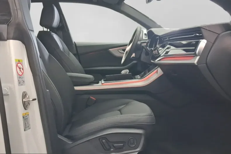 Audi Q8 din 2025 cu 6.993 km - oferta AUD245278 - foto 3
