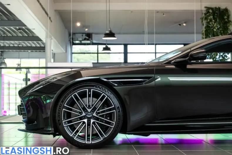 Aston Martin DB12 din 2024 cu 15.701 km - oferta AST245284 - foto 8