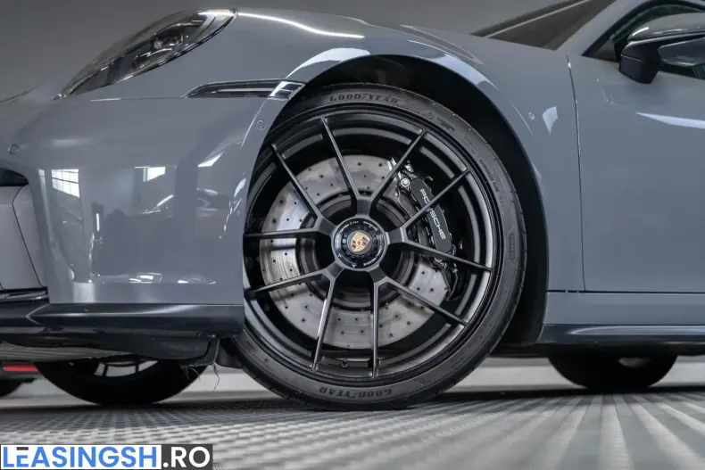 Porsche 992 din 2025 cu 5.832 km - oferta POR245304 - foto 2