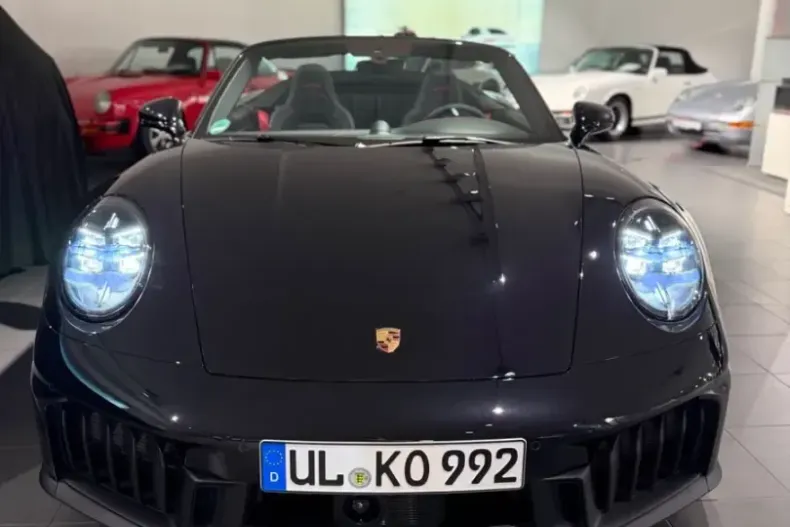 Porsche 992 din 2025 cu 11.500 km - oferta POR245306 - foto 3