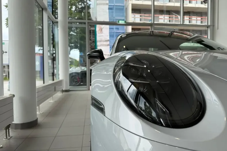 Porsche 992 din 2025 cu 8.000 km - oferta POR245307 - foto 6