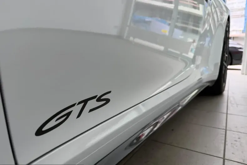 Porsche 992 din 2025 cu 8.000 km - oferta POR245307 - foto 12