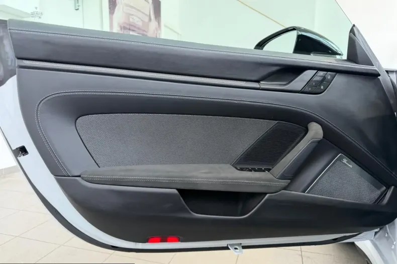 Porsche 992 din 2025 cu 8.000 km - oferta POR245307 - foto 19