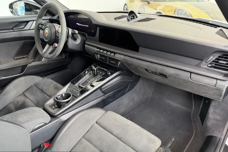 Porsche 992 din 2025 cu 8.000 km - oferta POR245307 - foto 30
