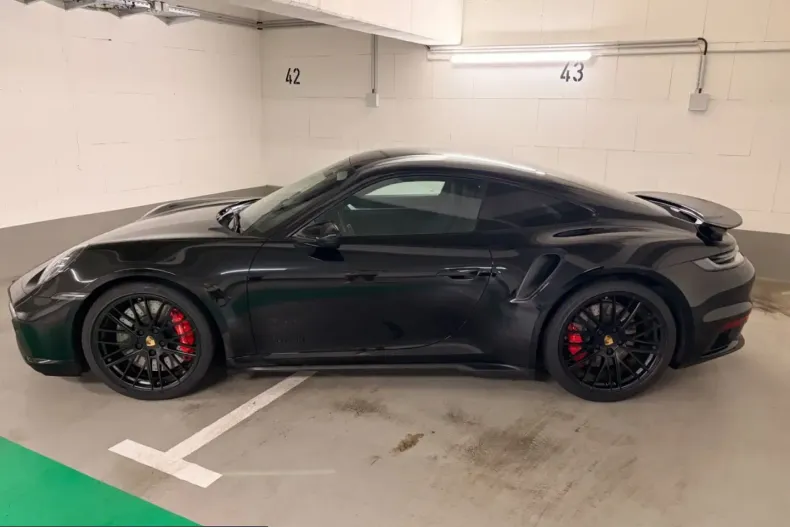 Porsche 992 din 2022 cu 9.500 km - oferta POR245313 - foto 2