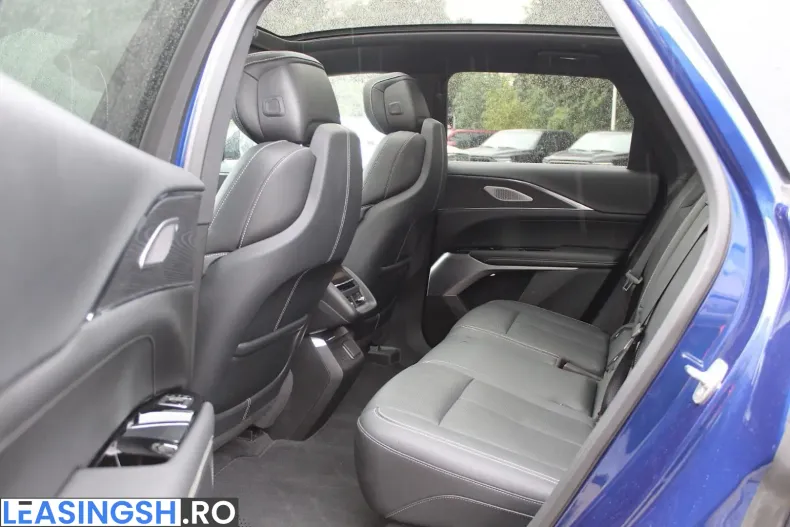 Cadillac Lyriq din 2024 cu 24.500 km - oferta CAD245317 - foto 8