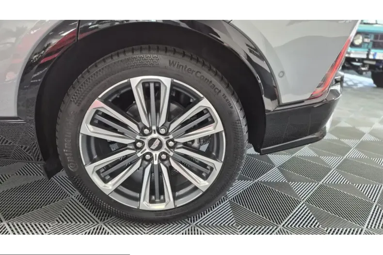 Cadillac Lyriq din 2025 cu 12.533 km - oferta CAD245318 - foto 8