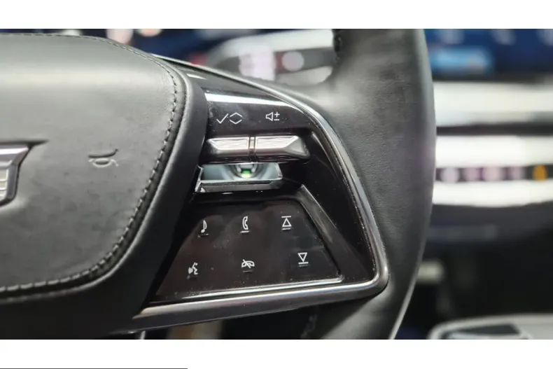 Cadillac Lyriq din 2025 cu 12.533 km - oferta CAD245318 - foto 33