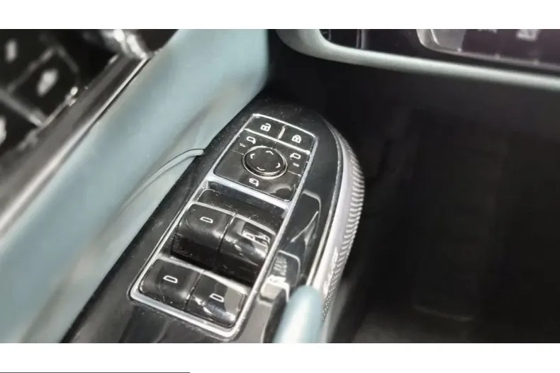 Cadillac Lyriq din 2025 cu 12.533 km - oferta CAD245318 - foto 38