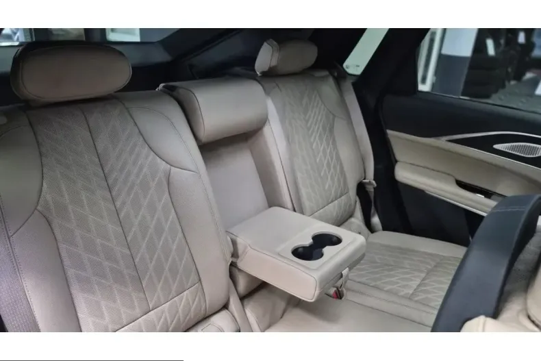 Cadillac Lyriq din 2025 cu 16.253 km - oferta CAD245320 - foto 10