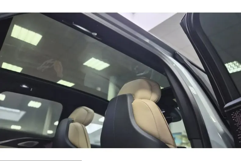 Cadillac Lyriq din 2025 cu 16.253 km - oferta CAD245320 - foto 12