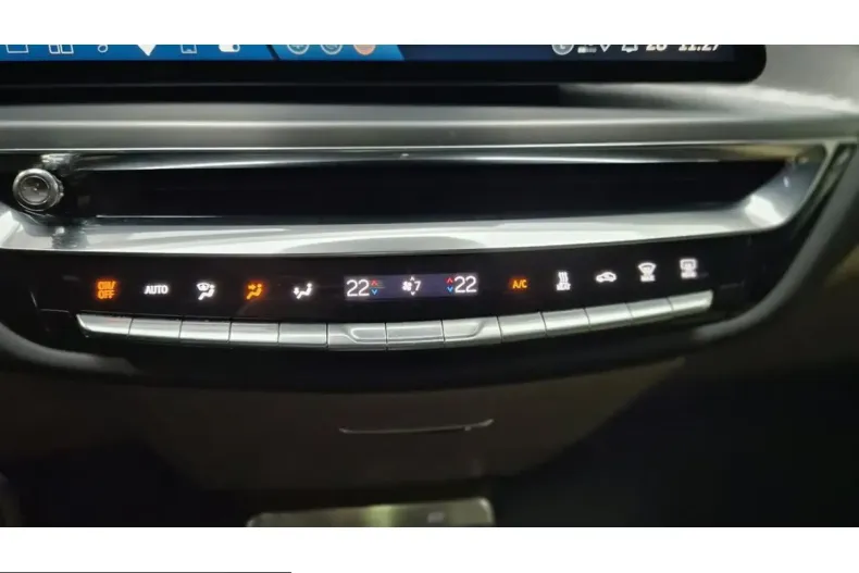 Cadillac Lyriq din 2025 cu 16.253 km - oferta CAD245320 - foto 24