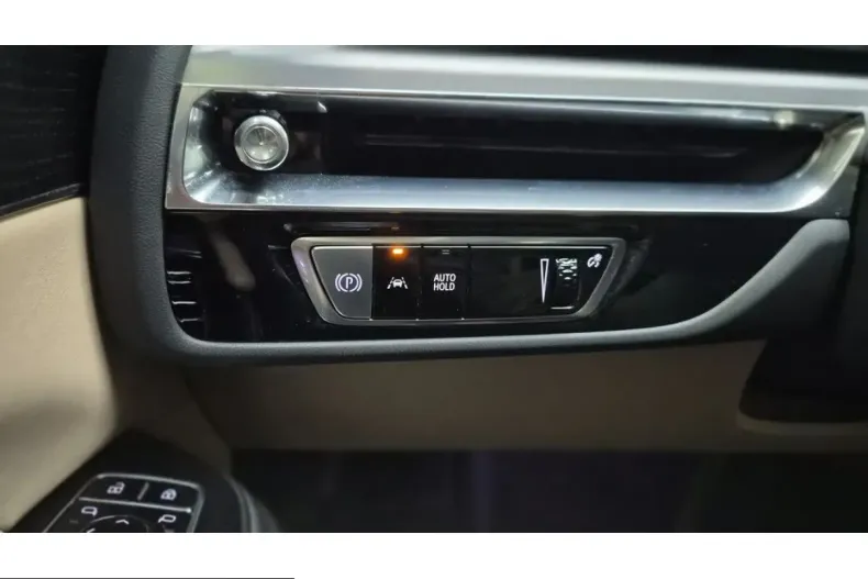 Cadillac Lyriq din 2025 cu 16.253 km - oferta CAD245320 - foto 29