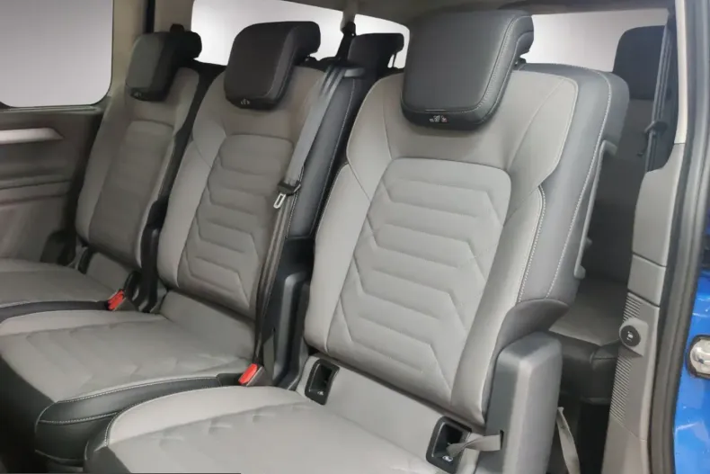 Volkswagen T7 Caravelle din 2025 cu 2.320 km - oferta VOL245328 - foto 12