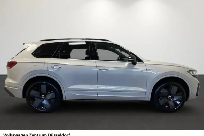 Volkswagen Touareg din 2025 cu 22.816 km - oferta VOL245330 - foto 2