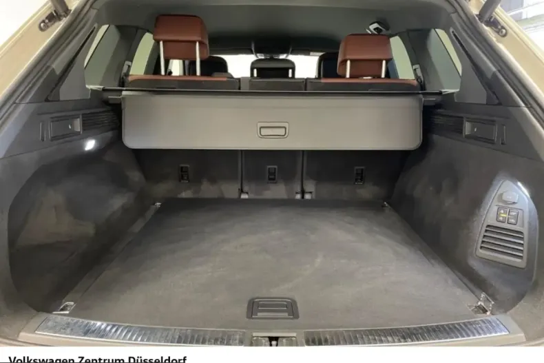 Volkswagen Touareg din 2025 cu 22.816 km - oferta VOL245330 - foto 7