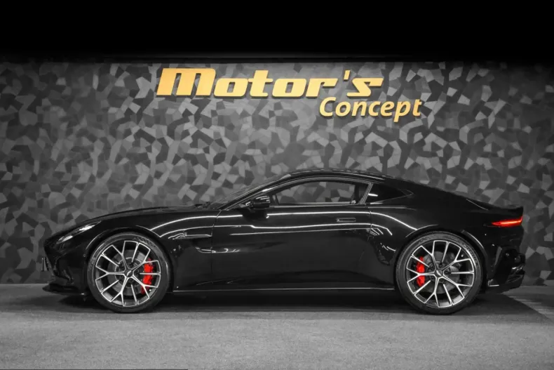 Aston Martin V8 Vantage din 2025 cu 8.590 km - oferta AST245336 - foto 2