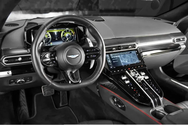 Aston Martin V8 Vantage din 2025 cu 8.590 km - oferta AST245336 - foto 8