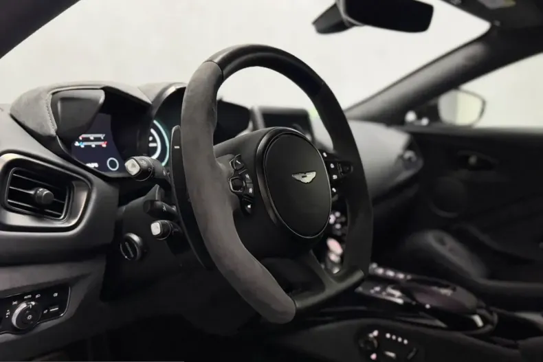 Aston Martin V8 Vantage din 2022 cu 14.642 km - oferta AST245338 - foto 3