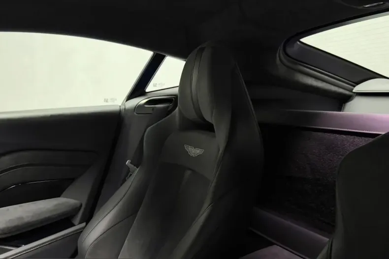 Aston Martin V8 Vantage din 2022 cu 14.642 km - oferta AST245338 - foto 12