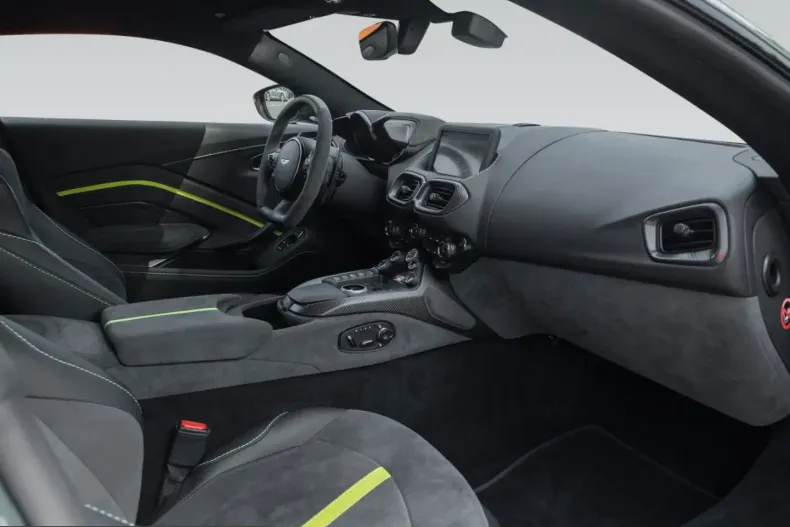Aston Martin V8 Vantage din 2022 cu 6.100 km - oferta AST245339 - foto 8