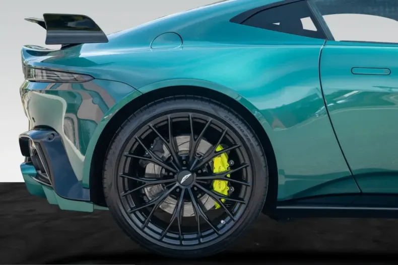 Aston Martin V8 Vantage din 2022 cu 6.100 km - oferta AST245339 - foto 20