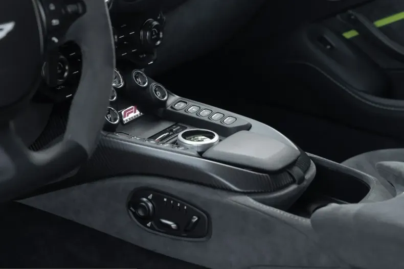 Aston Martin V8 Vantage din 2022 cu 6.100 km - oferta AST245339 - foto 35