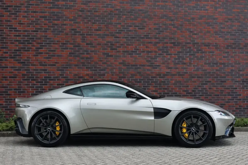 Aston Martin V8 Vantage din 2021 cu 51.617 km - oferta AST245341 - foto 14