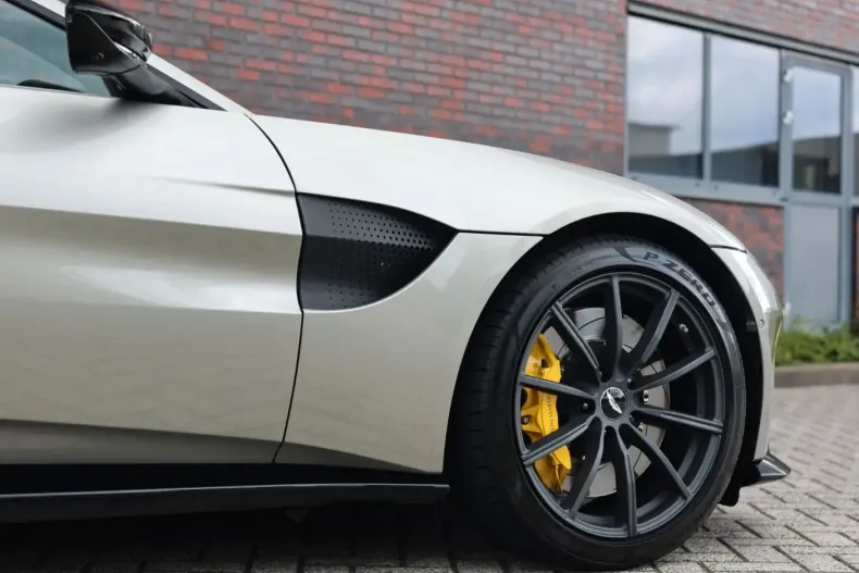 Aston Martin V8 Vantage din 2021 cu 51.617 km - oferta AST245341 - foto 19