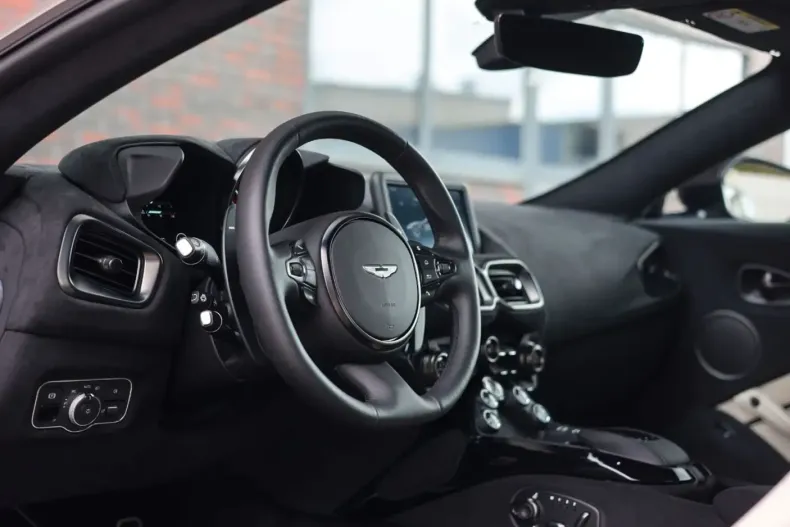 Aston Martin V8 Vantage din 2021 cu 51.617 km - oferta AST245341 - foto 27