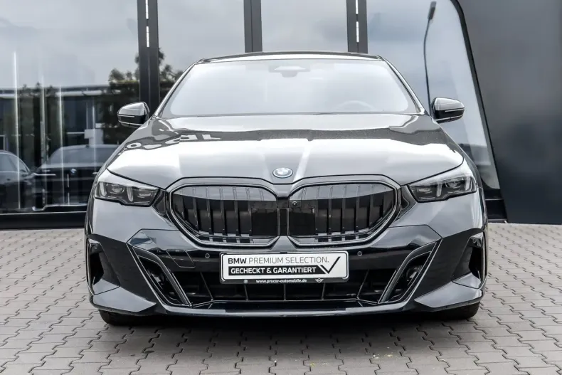 BMW 550 (Seria 5) din 2025 cu 22.400 km - oferta BMW245345 - foto 2