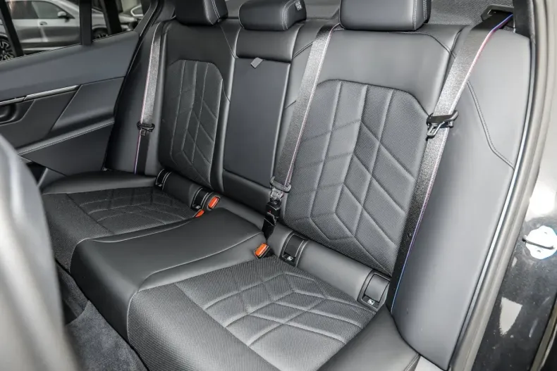 BMW 550 (Seria 5) din 2025 cu 22.400 km - oferta BMW245345 - foto 17