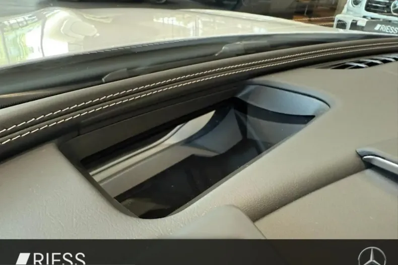 Mercedes-Benz AMG GT (Clasa GT) din 2025 cu 3.600 km - oferta MER245353 - foto 17