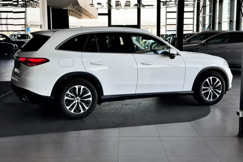Mercedes-Benz GLC 200 (Clasa GLC) din 2023 cu 97.917 km - oferta MER245371 - foto 22